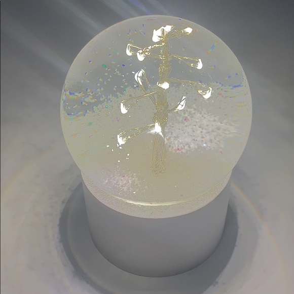 Snow globe - Picture 3 of 4